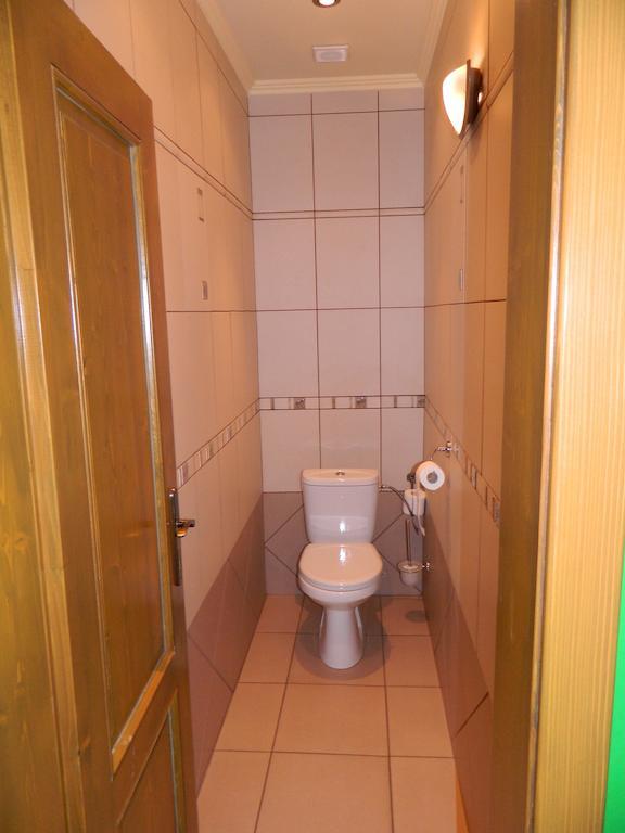 Hotel Slnecny Dvor Michalovce Zimmer foto